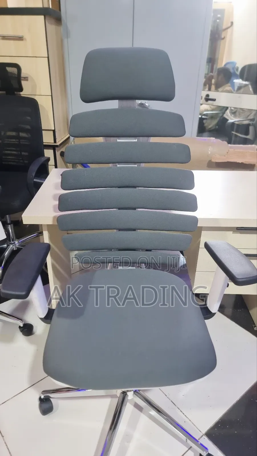 Office Manager Chair (Modern)
