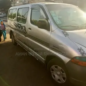 Toyota HiAce 2006 Silver