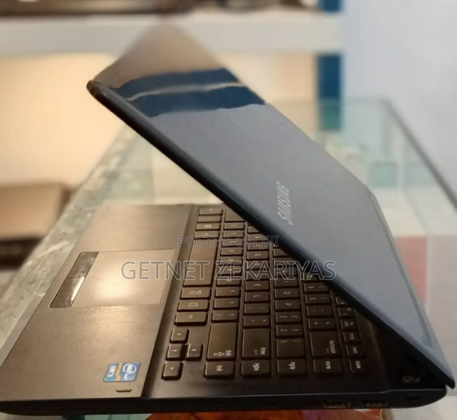 New Laptop Samsung 4GB Intel Core I5 HDD 500GB