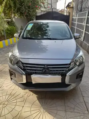 Photo - Mitsubishi Attrage 2022 Silver