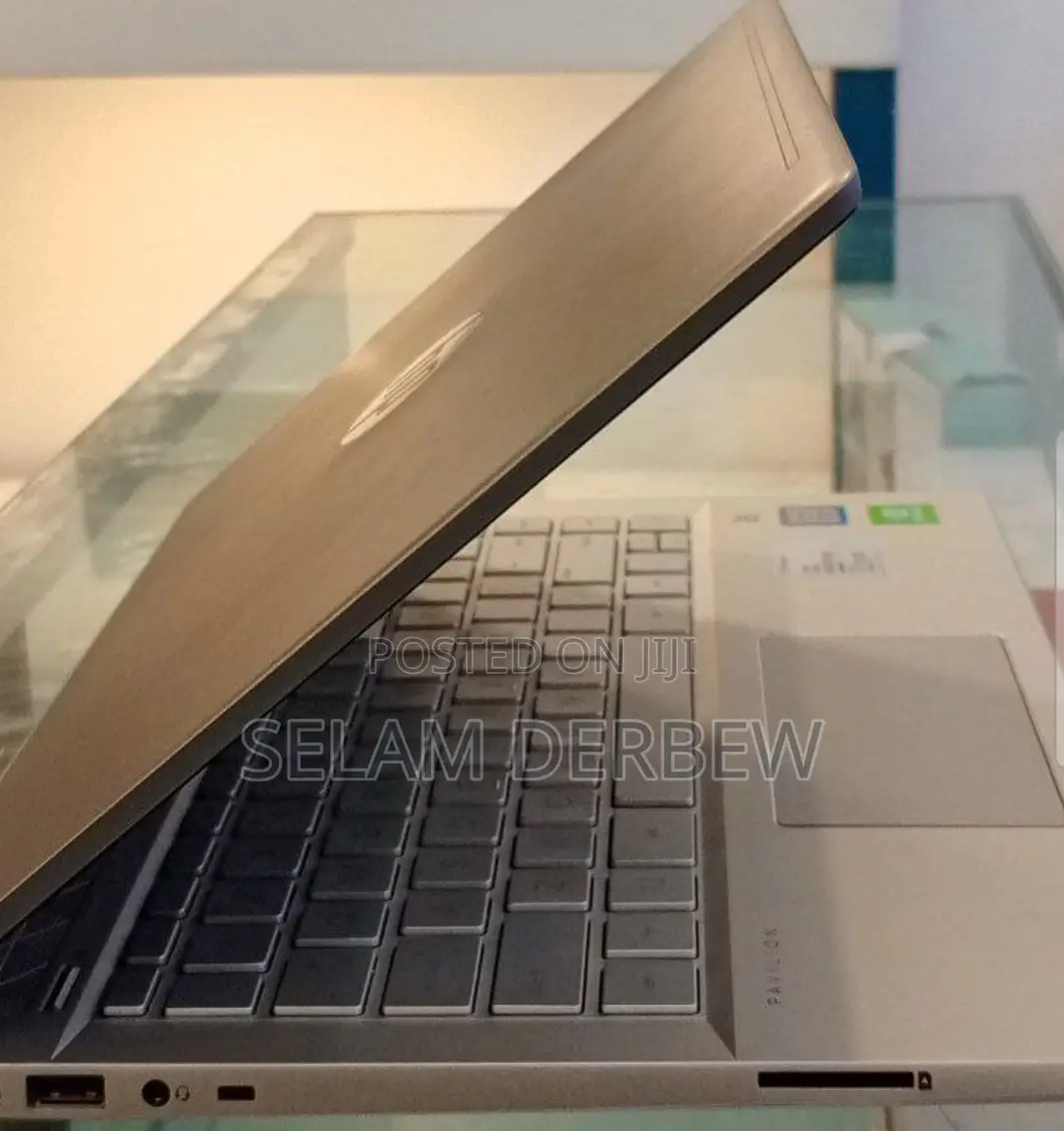 New Laptop HP Pavilion 14 16GB Intel Core I7 SSD 512GB