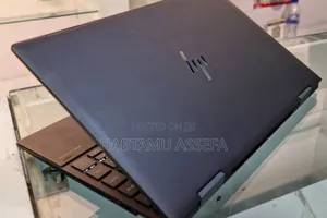 New Laptop HP Envy X360 8GB Intel Core I7 SSD 1T