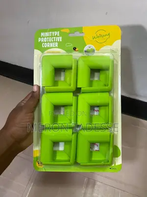 ልጆች ጠርዝ ጋር ሲጋጩ እንዳይጎዳው የጠርዝ መከላከያ Babyproof Corner Protector