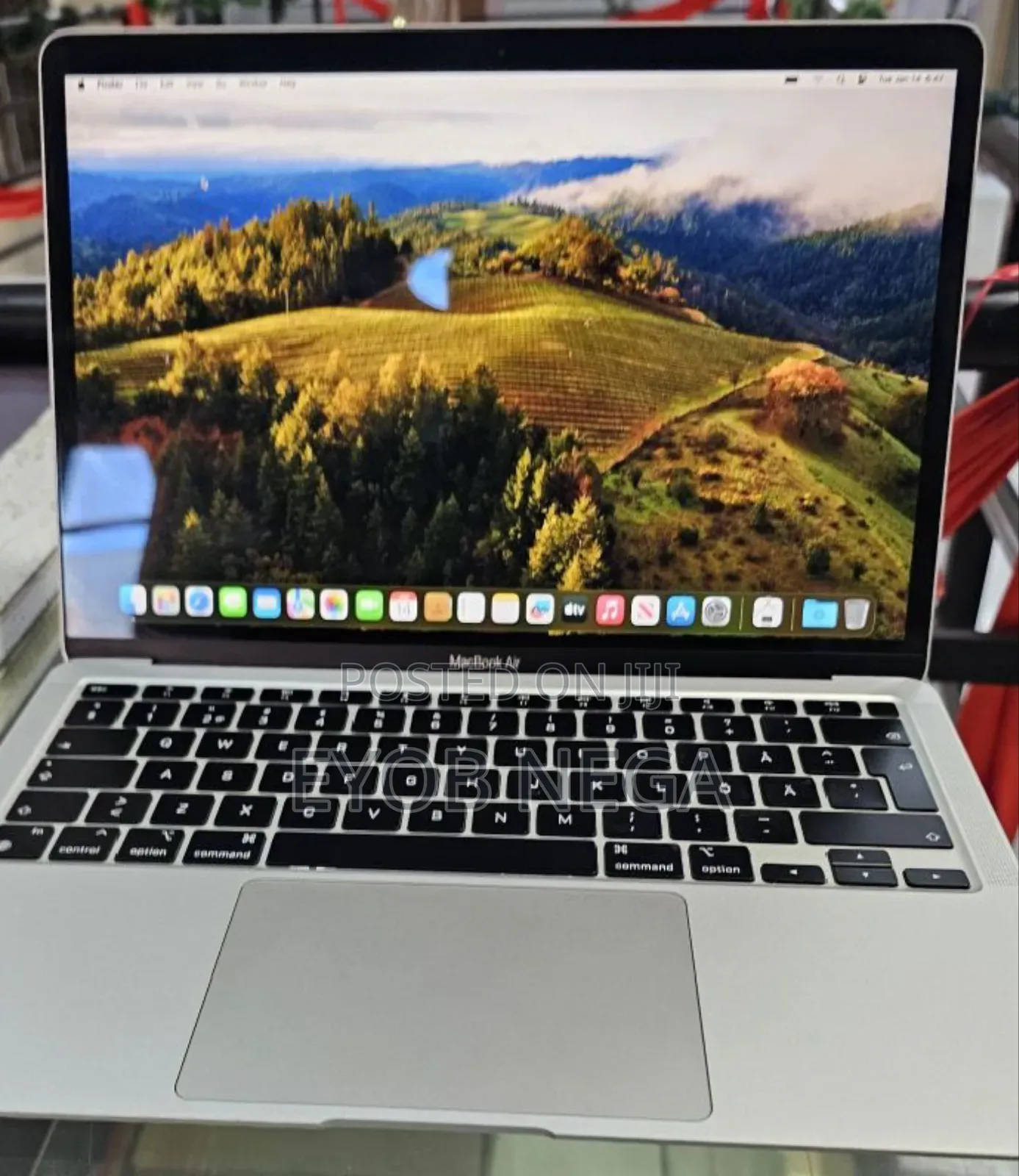 New Laptop Apple MacBook Air 2020 M1 8GB Apple M1 SSD 256GB