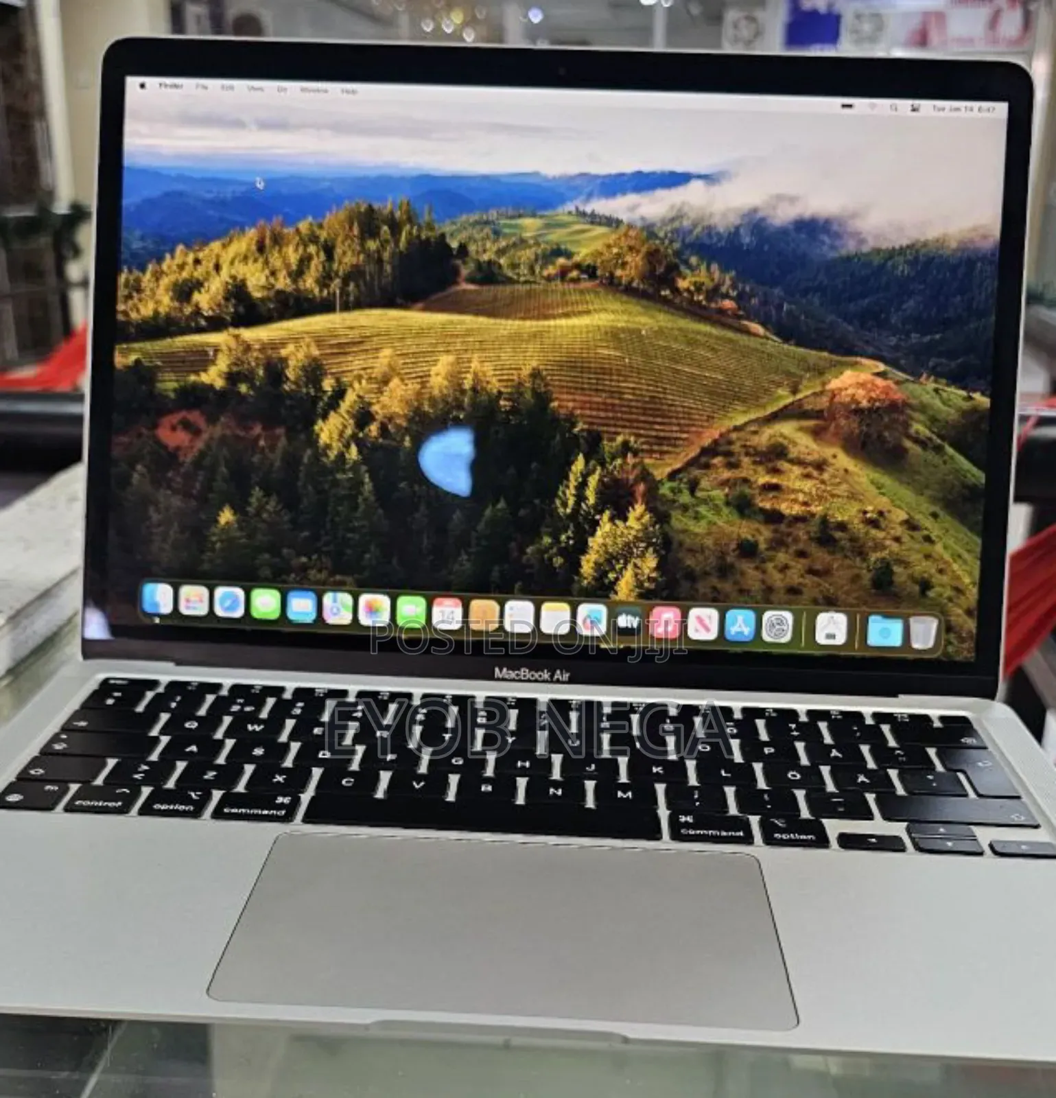 New Laptop Apple MacBook Air 2020 M1 8GB Apple M1 SSD 256GB