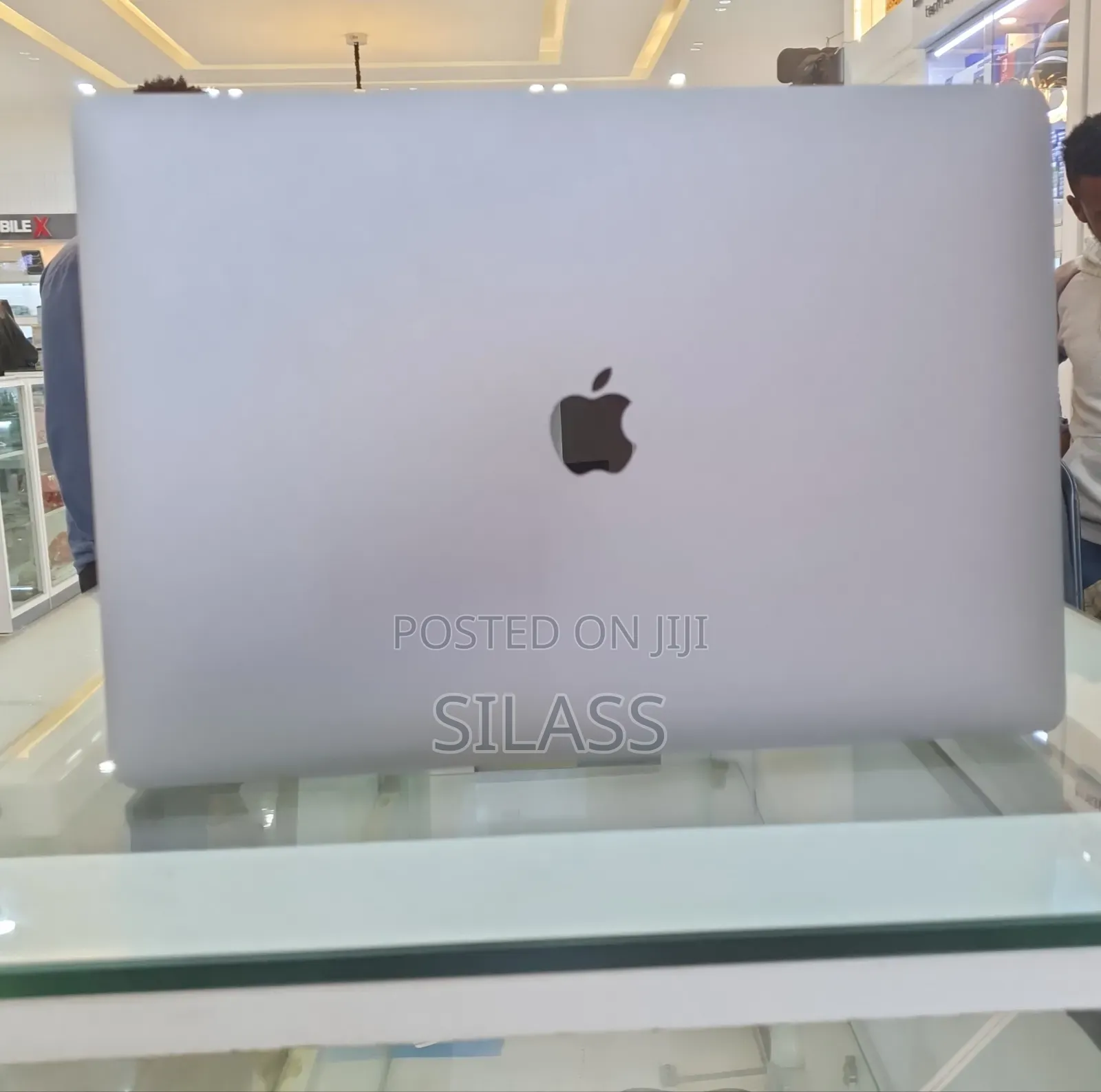 New Laptop Apple MacBook Pro 2019 16GB Intel Core I7 SSD 512GB