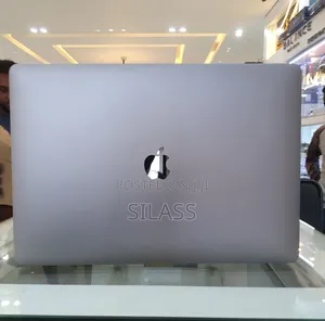 New Laptop Apple MacBook Pro 2019 16GB Intel Core I7 SSD 512GB