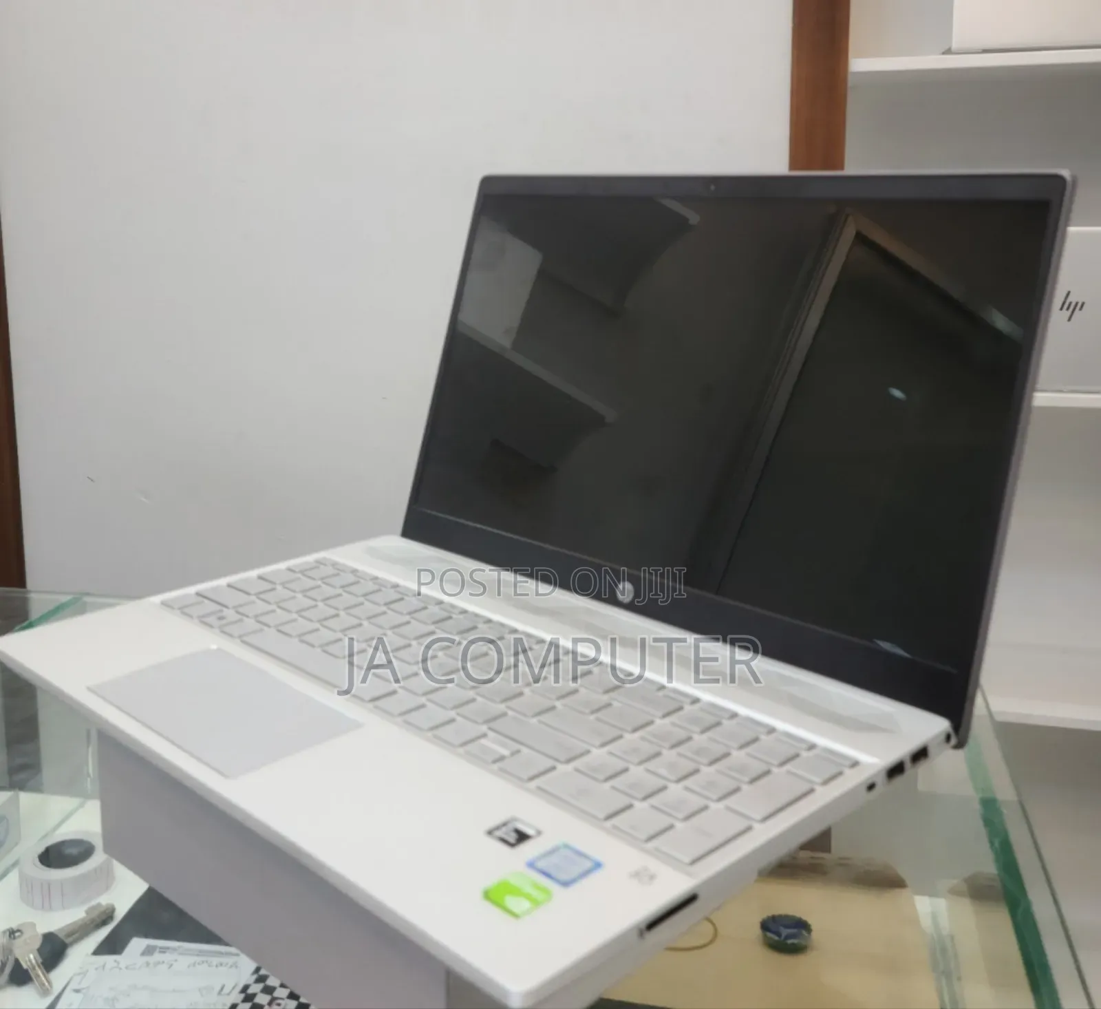 New Laptop HP Pavilion 15 16GB Intel Core I5 SSHD (Hybrid) 750GB