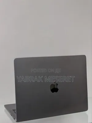 New Apple MacBook Pro 2023 M3 14-Inch 18GB Apple M3 Pro SSD 512GB