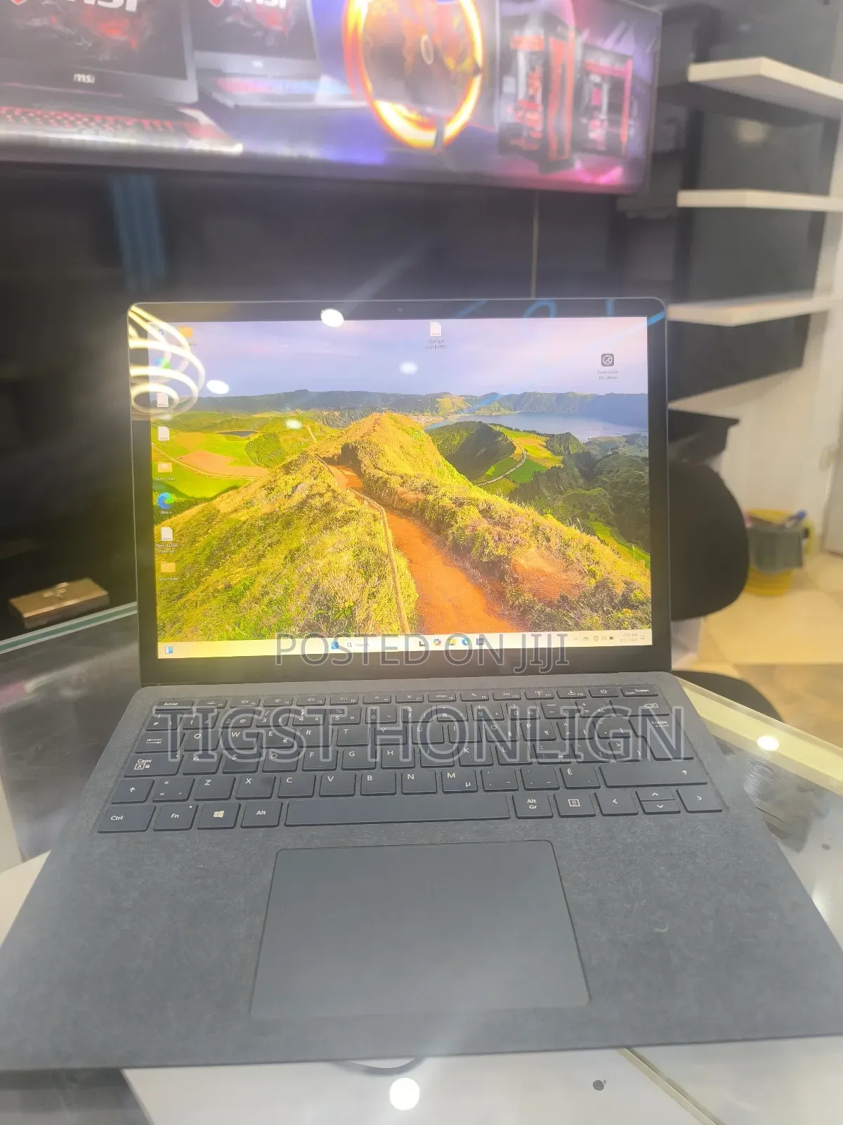 New Laptop Microsoft Surface Book 3 16GB Intel Core I7 SSD 256GB