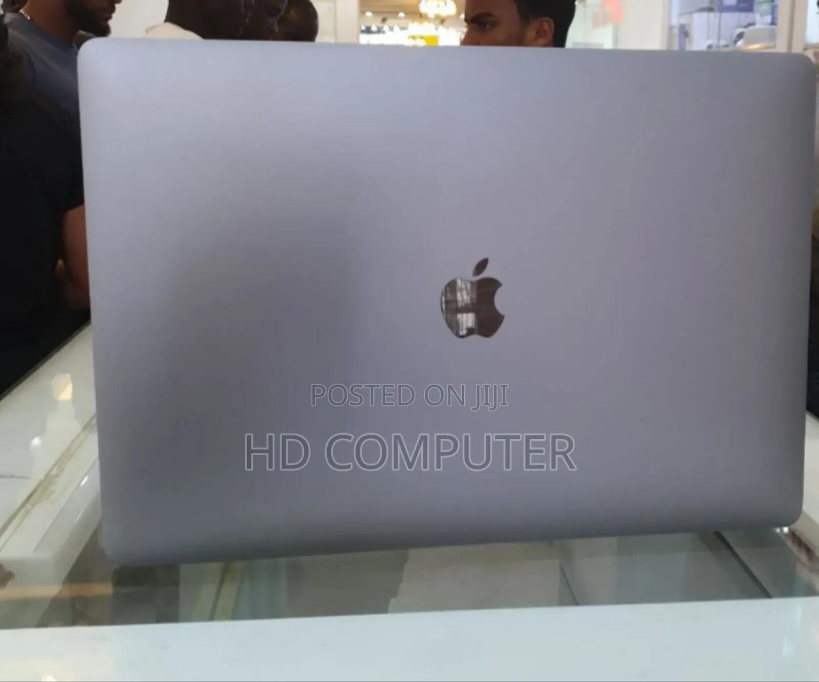New Laptop Apple MacBook Pro 2019 16GB Intel Core I7 SSD 512GB