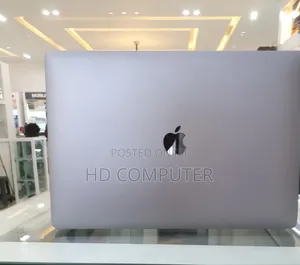 New Laptop Apple MacBook Pro 2019 16GB Intel Core I7 SSD 512GB