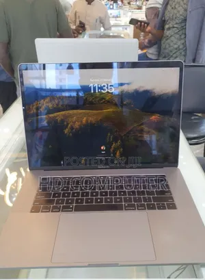 New Laptop Apple MacBook Pro 2019 16GB Intel Core I7 SSD 512GB