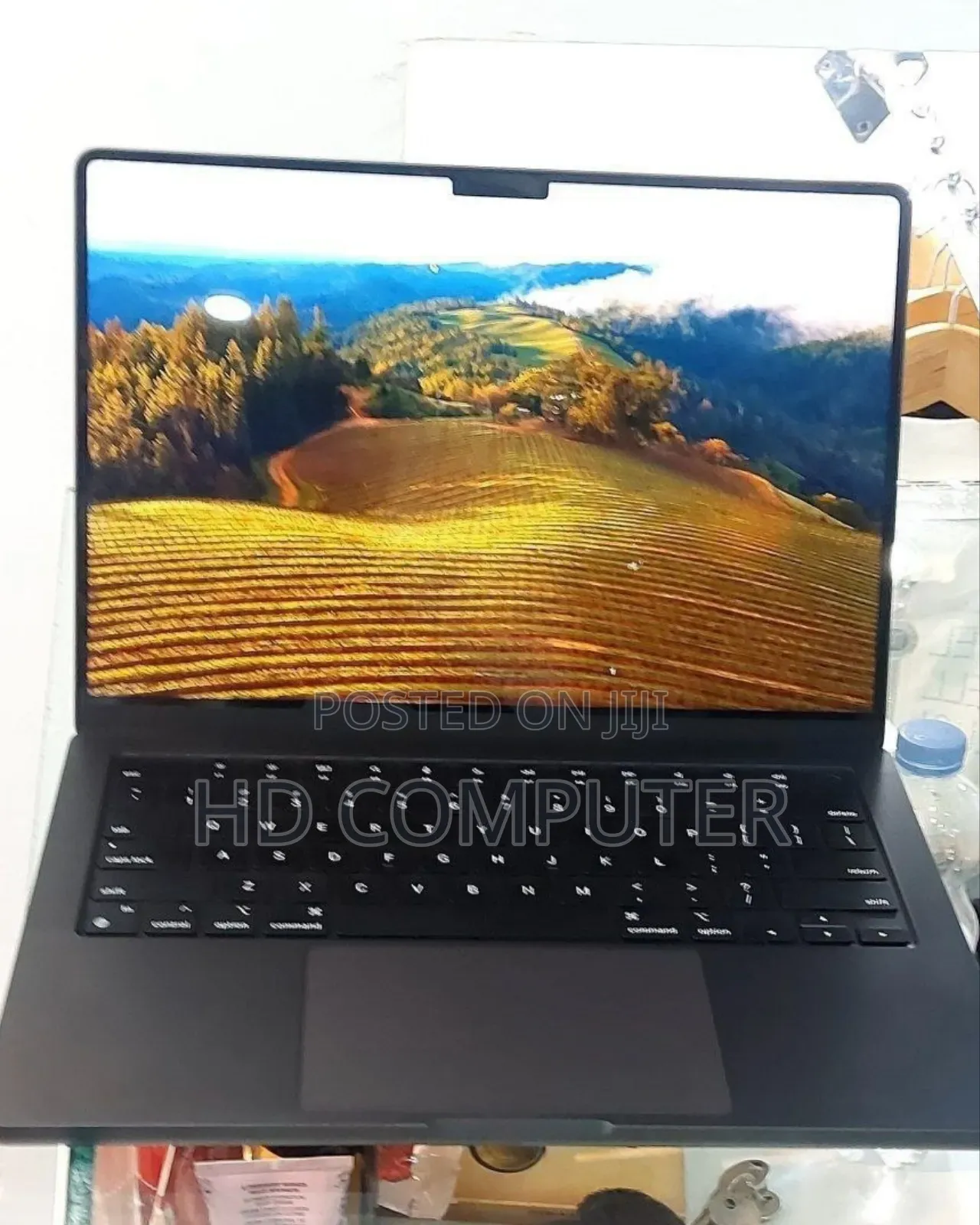 New Laptop Apple MacBook Pro 2023 M3 14-Inch 16GB Apple M3 SSD 512GB