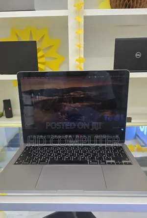 New Laptop Apple MacBook Pro 2020 M1 8GB Apple M1 Pro SSD 256GB