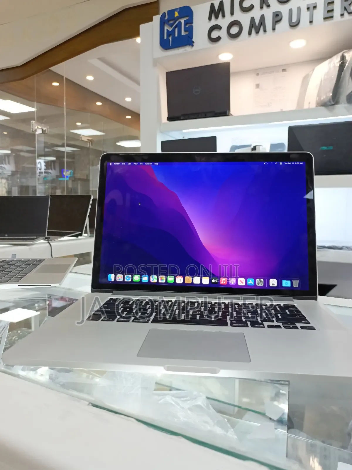 New Laptop Apple MacBook Pro 2015 16GB Intel Core I7 SSD 256GB