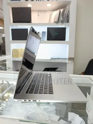 New Laptop Apple MacBook Pro 2015 16GB Intel Core I7 SSD 256GB