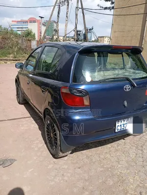 Toyota Vitz 2001 Blue