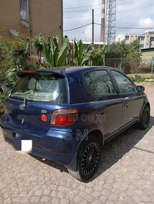 Toyota Vitz 2001 Blue