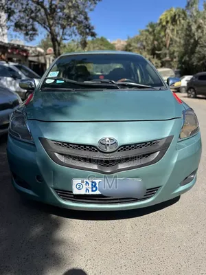 Photo - Toyota Belta 2007 Green