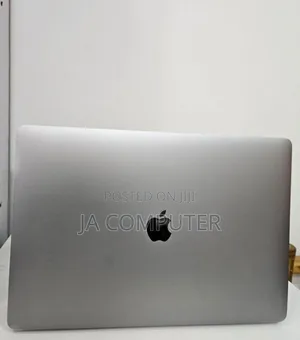 New Laptop Apple MacBook Pro 2018 16GB Intel Core I7 SSD 512GB