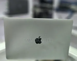 New Laptop Apple MacBook Pro 2017 8GB Intel Core I5 SSD 256GB