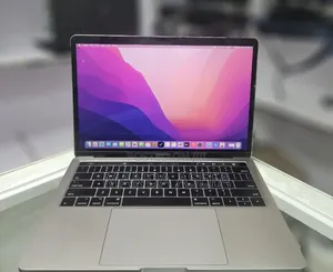 New Laptop Apple MacBook Pro 2017 8GB Intel Core I5 SSD 256GB