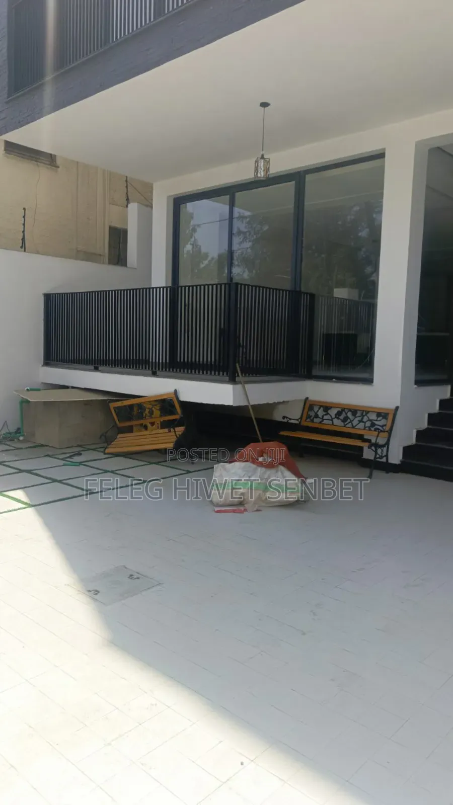 Furnished 8bdrm House in አአ, Bole for sale