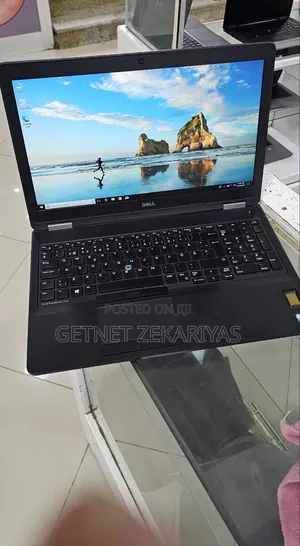 New Laptop Dell Precision 17 7720 16GB Intel Core I7 SSD 512GB