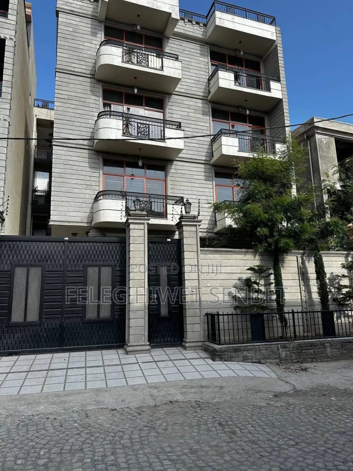 Furnished 6bdrm Apartment in Bole for sale