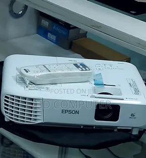 Photo - Epson EB-S05