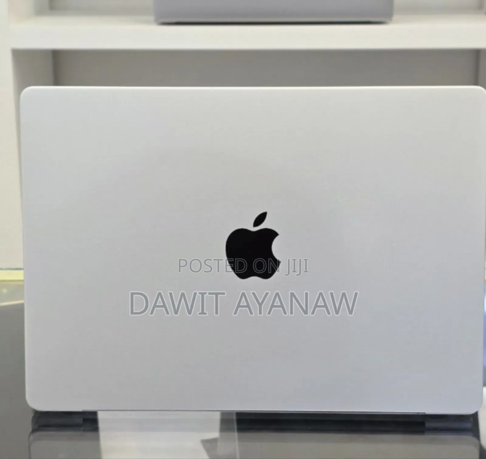 New Apple MacBook Pro 2023 M3 14-Inch 16GB Apple M1 Pro SSD 512GB