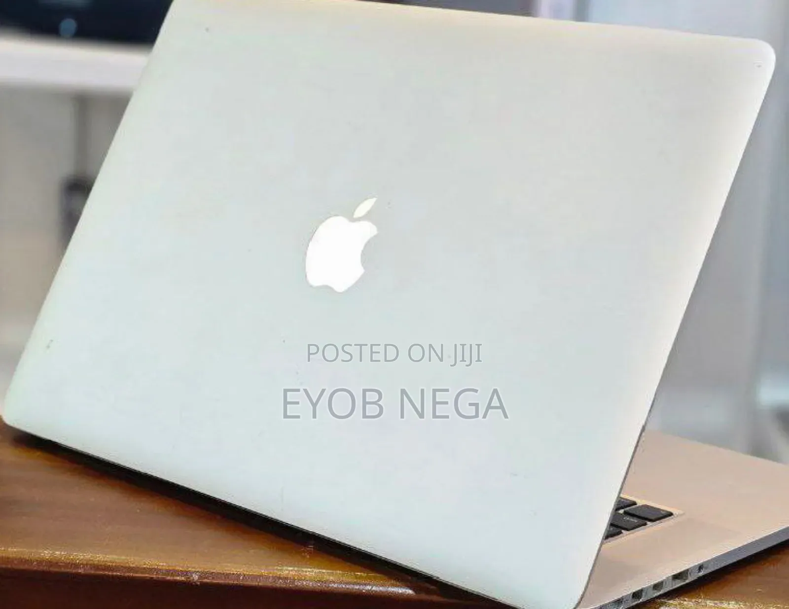 New Laptop Apple MacBook Pro 2015 16GB Intel Core I5 SSD 256GB