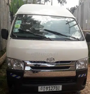 Toyota HiAce 2005 Black