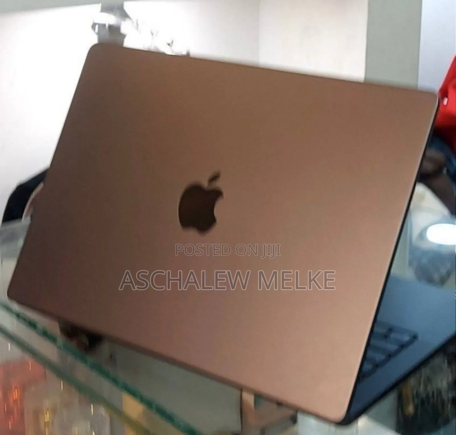 Laptop Apple MacBook Pro 2023 M3 14-Inch 8GB Apple M3 Pro SSD 512GB