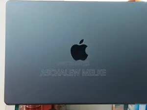 Laptop Apple MacBook Pro 2023 M3 14-Inch 8GB Apple M3 Pro SSD 512GB