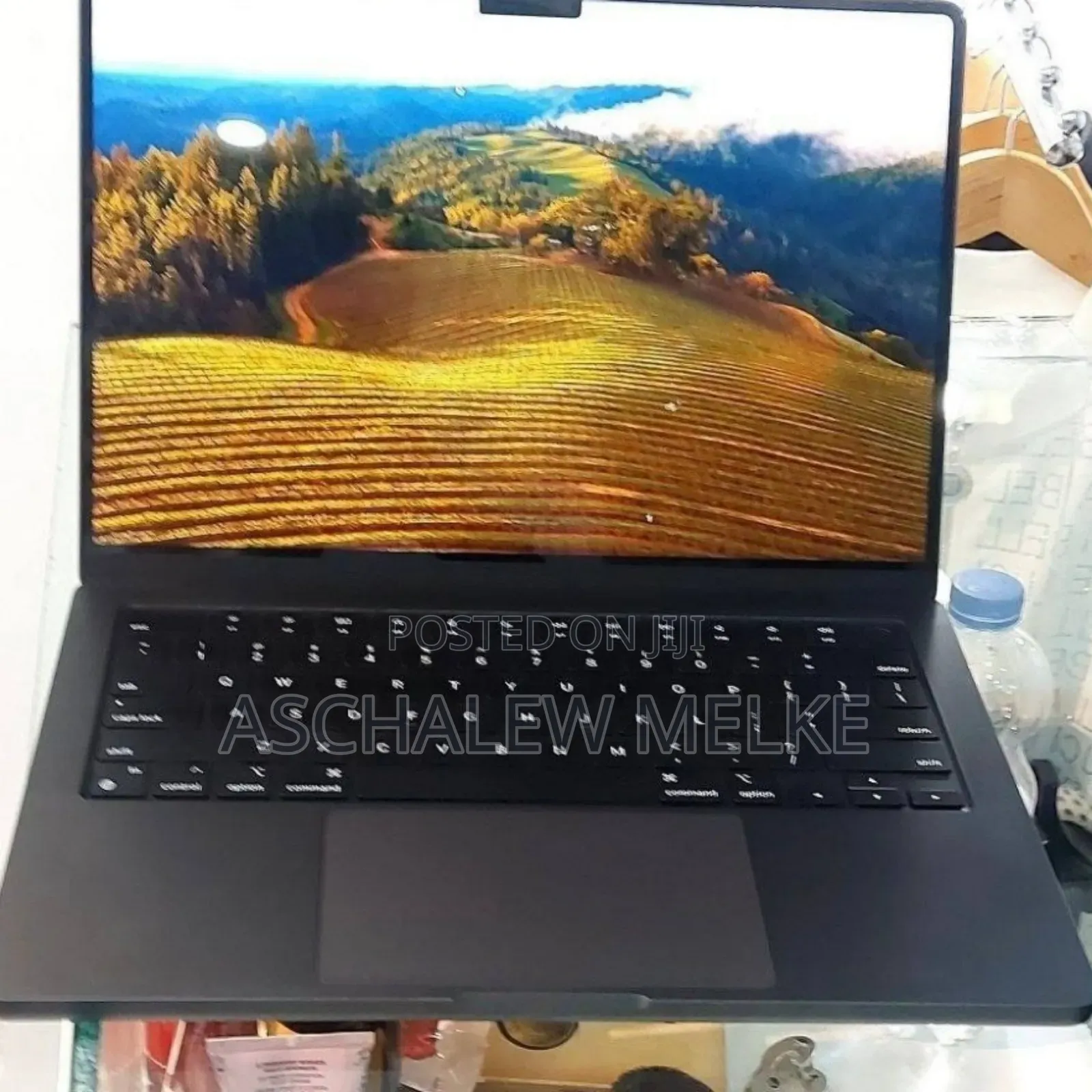 Laptop Apple MacBook Pro 2023 M3 14-Inch 8GB Apple M3 Pro SSD 512GB