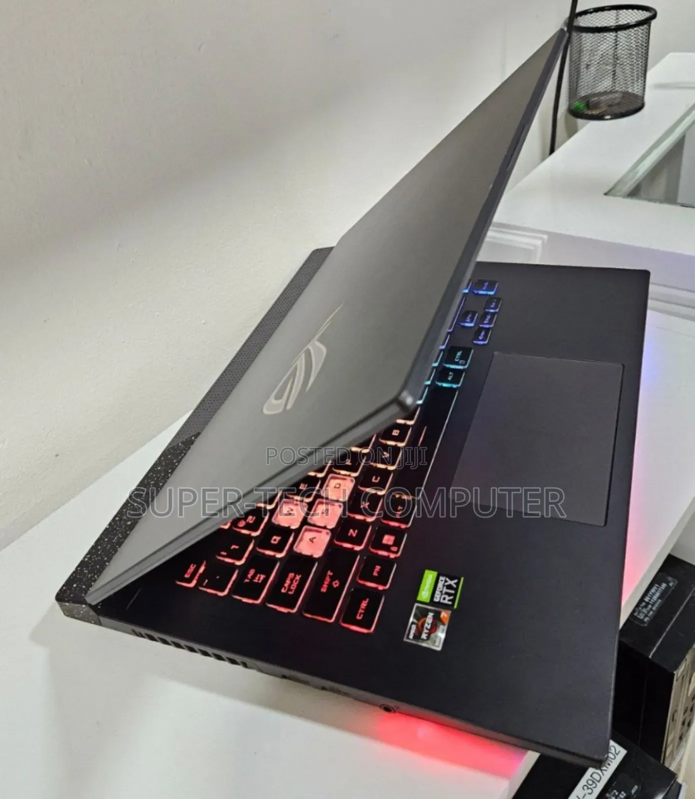 New Laptop Asus ROG Strix G15 16GB AMD Ryzen 7 SSD 1T