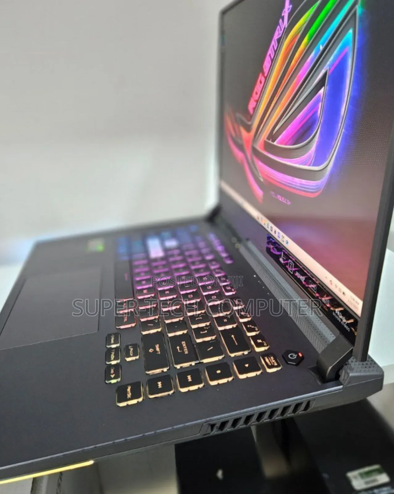 New Laptop Asus ROG Strix G15 16GB AMD Ryzen 7 SSD 1T