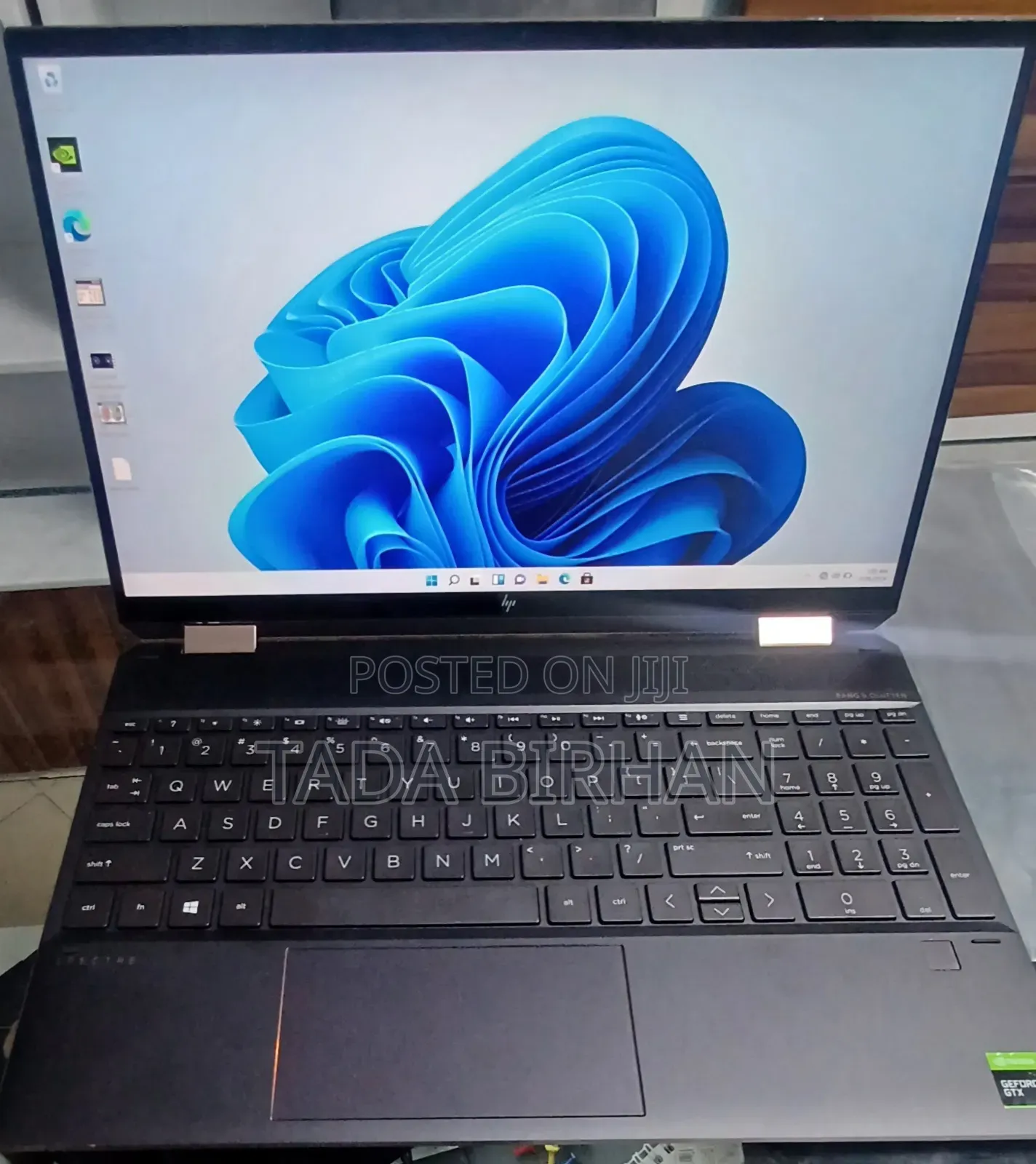 New Laptop HP Spectra 13 16GB Intel Core I7 SSD 512GB