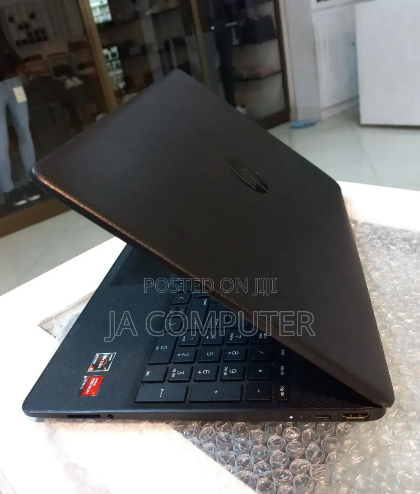 New Laptop HP Stream Notebook 8GB AMD Ryzen 5 SSD 512GB