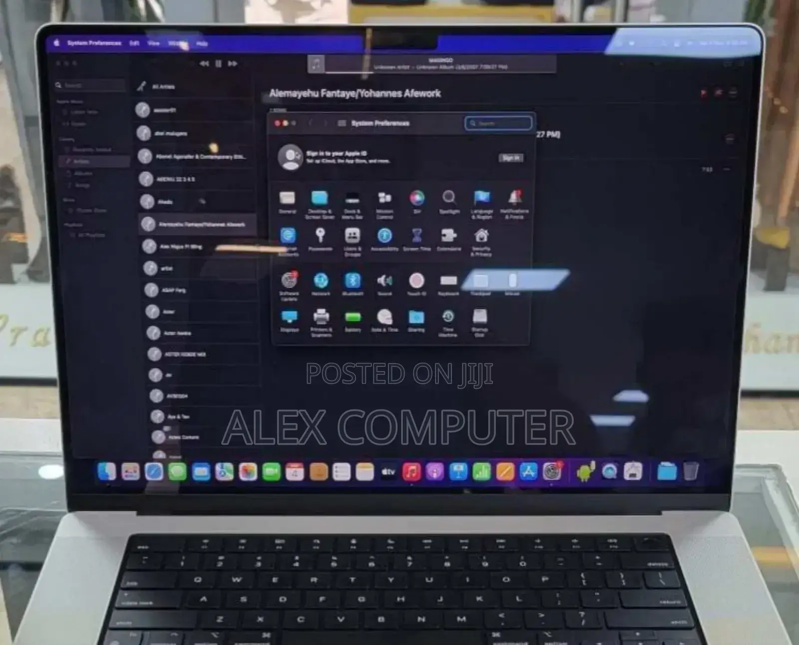 New Laptop Apple MacBook Pro M1 16GB Intel Core I7 SSD 512GB