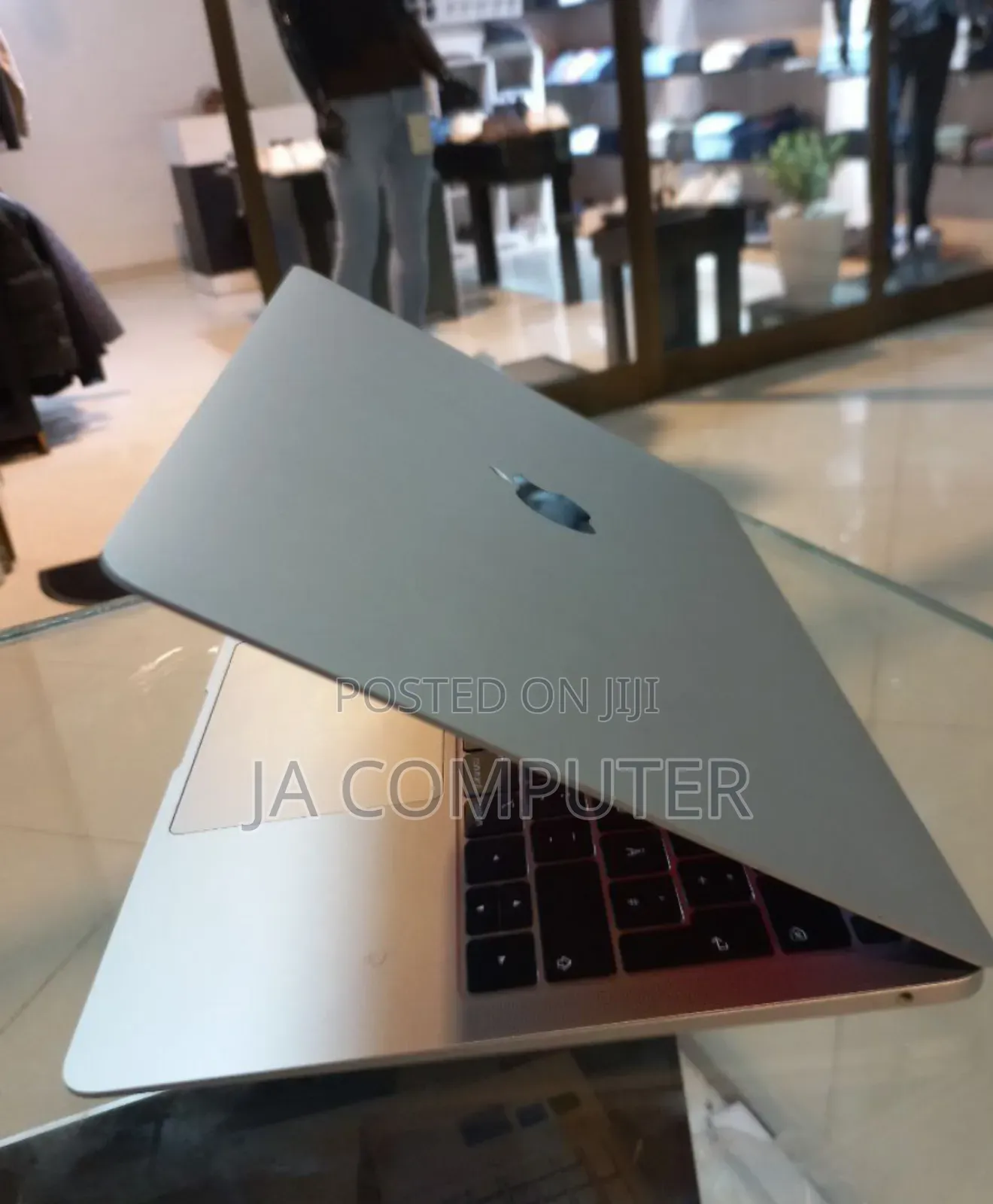 New Laptop Apple MacBook Air 2019 8GB Intel Core I5 SSD 128GB