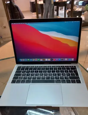 New Laptop Apple MacBook Air 2019 8GB Intel Core I5 SSD 128GB