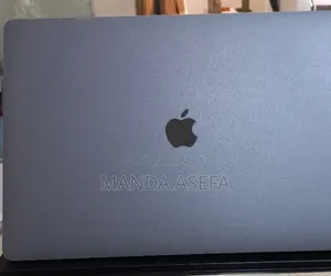 New Laptop Apple MacBook Pro 2017 16GB Intel Core I7 SSD 512GB