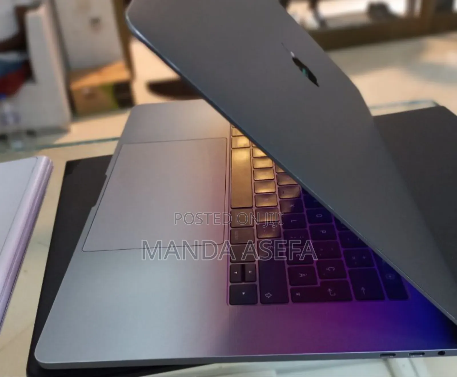 New Laptop Apple MacBook Pro 2017 16GB Intel Core I7 SSD 512GB