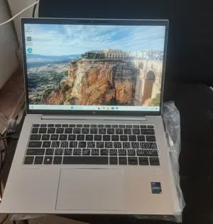 New Laptop HP EliteBook 845 G10 16GB Intel Core I7 SSD 512GB