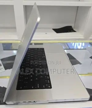 New Laptop Apple MacBook Pro 2023 M2 Max 14-Inch 32GB Apple M2 SSD 2T