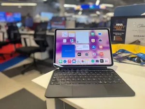 New Apple iPad Pro 13 (2024) 256 GB