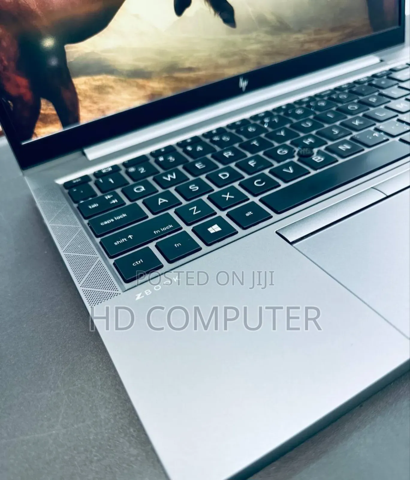 New Laptop HP ZBook Firefly G8 16GB Intel Core I7 SSD 512GB